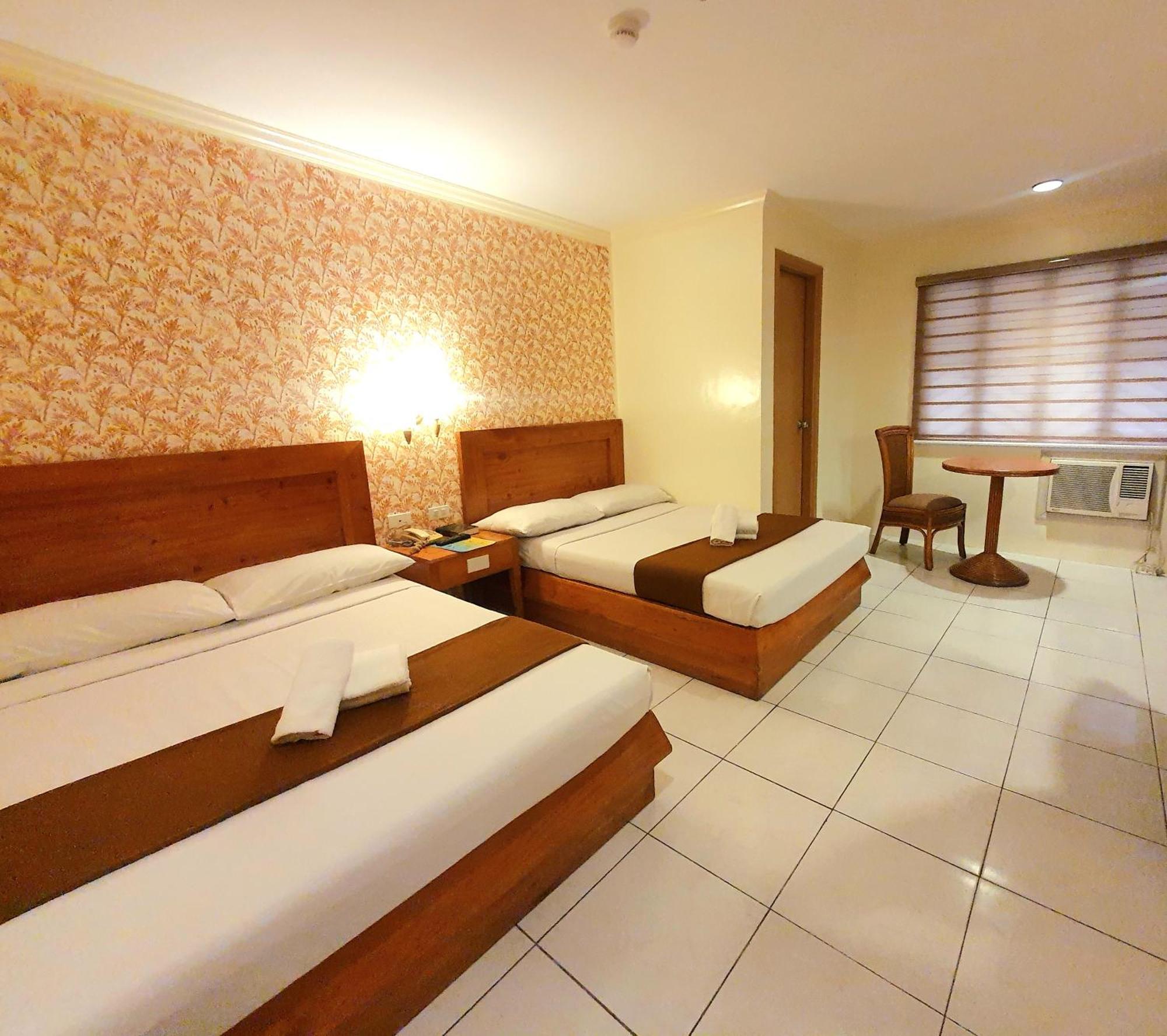 Rosas Garden Hotel Manila Exterior photo