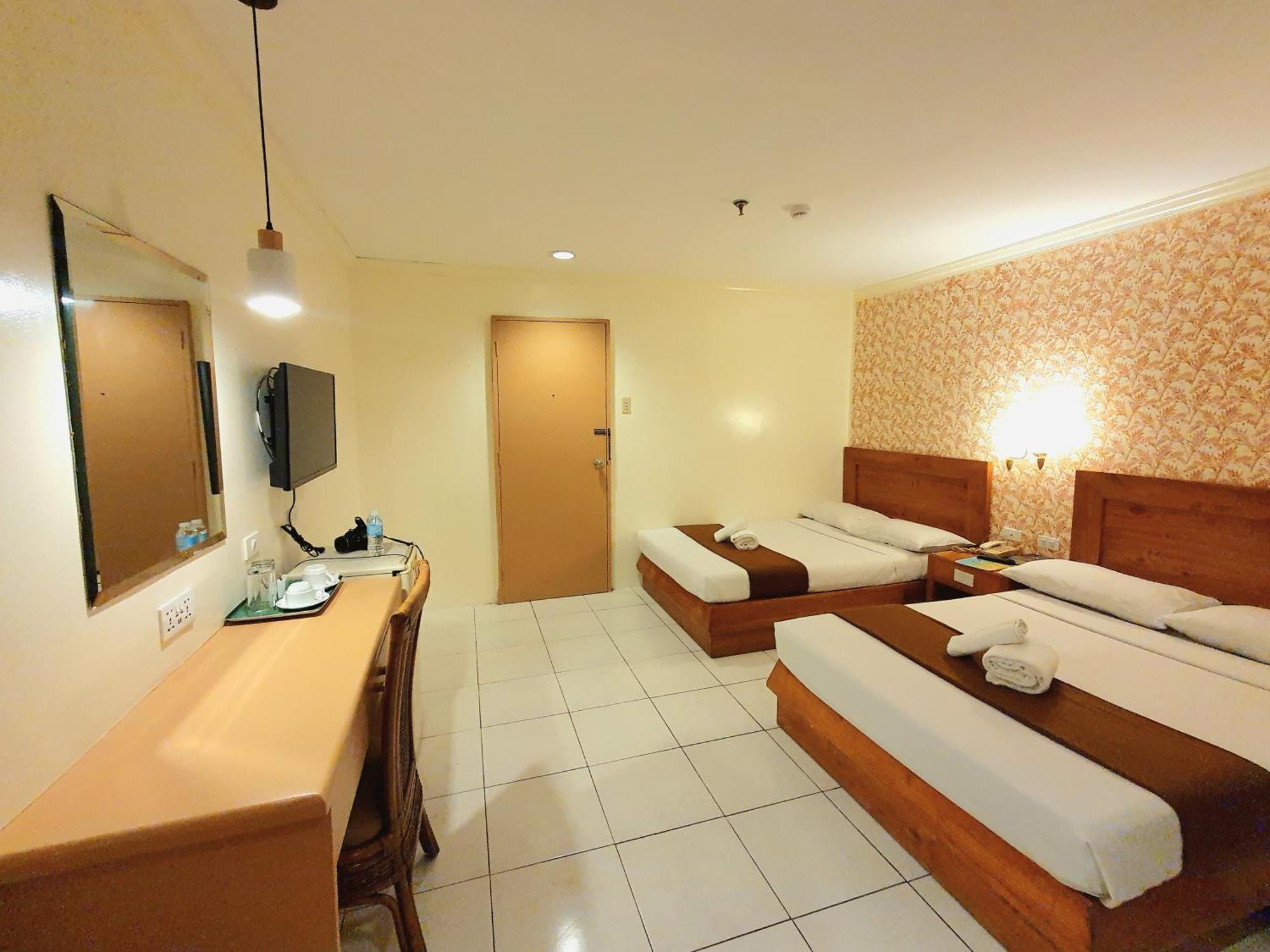Rosas Garden Hotel Manila Exterior photo