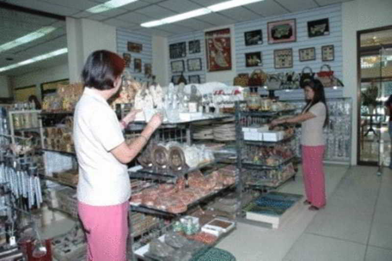 Rosas Garden Hotel Manila Exterior photo